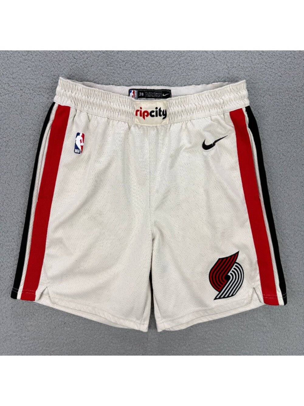 Portland Trail Blazers Shorts Mens 38 Large White Swingman Rip City Nike Vintage